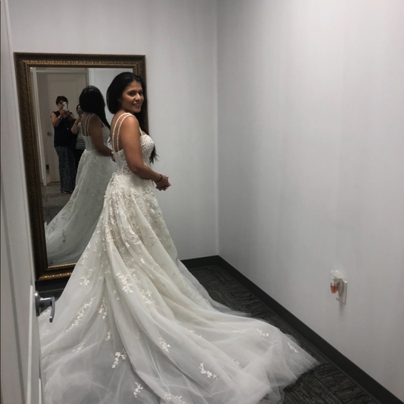 Zuhair Murad train - Picture 7 of 7